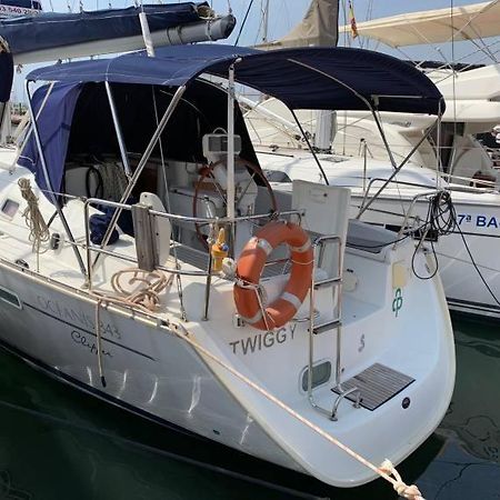 Готель Cruising Boat For Up To 6 People In Masnou Бадалона Екстер'єр фото